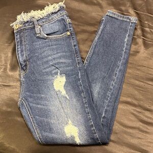 NWOT KanCan Frayed Hem Distressed Skinny Jeans - Blue